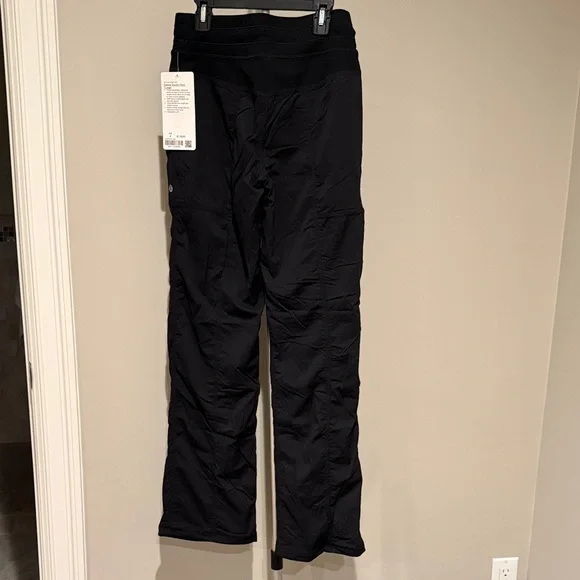 Lululemon Athletica Black Joggers Rare Find Size 4 New with Tags Amazing Deal - Picture 6 of 12